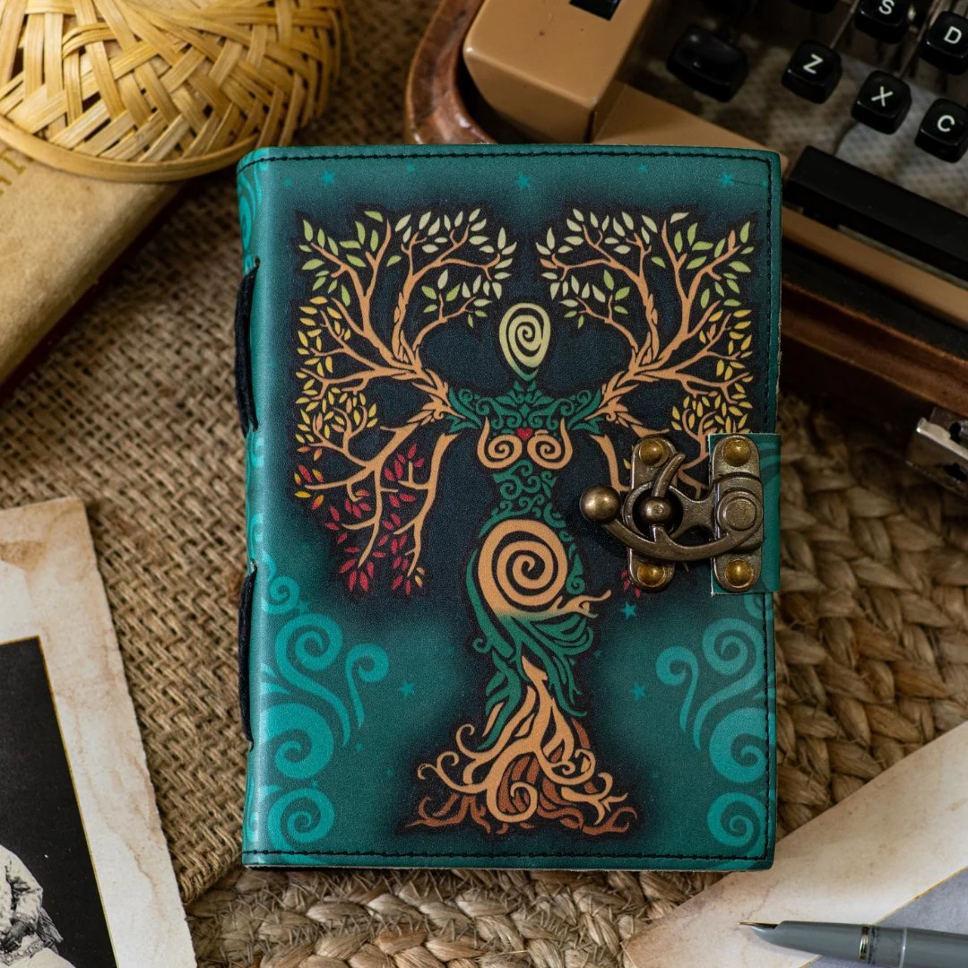Craft Junky Vintage Leather Bound Journal - Image 3